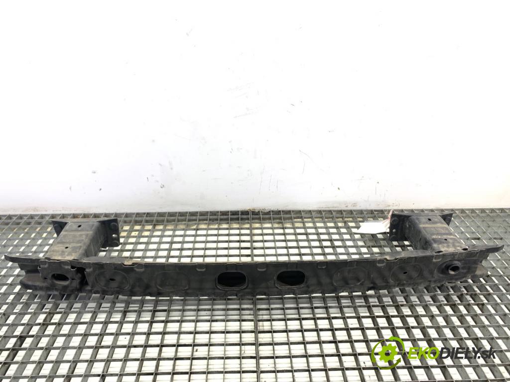 MERCEDES-BENZ W176 liftback 2017 90 kW A 180 (176.042) 1595 výztuha nárazníka zadní část A24661002 (Zadní výztuha)