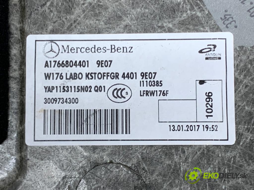 MERCEDES-BENZ W176 liftback 2017 90 kW A 180 (176.042) 1595 KRYTINA: kufra A1766804401