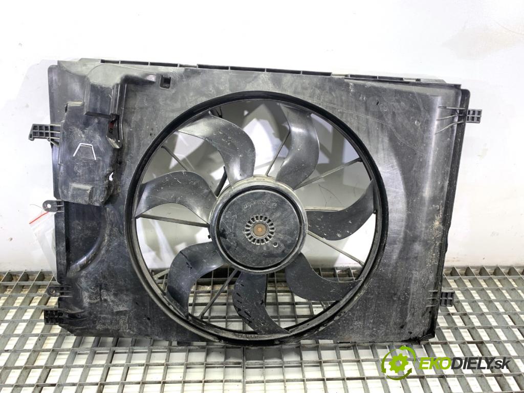 MERCEDES-BENZ W176 liftback 2017 90 kW A 180 (176.042) 1595 ventilátor chladiče 0130308401 (Ventilátor)