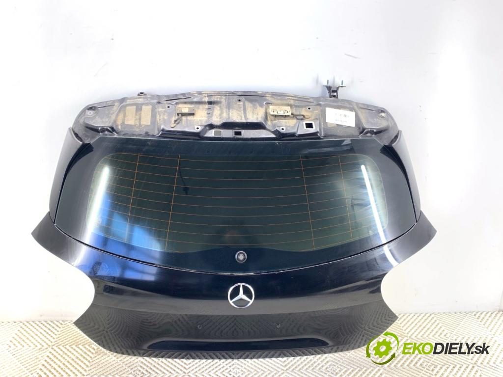 MERCEDES-BENZ W176 liftback 2017 90 kW A 180 (176.042) 1595 kapota zad 696