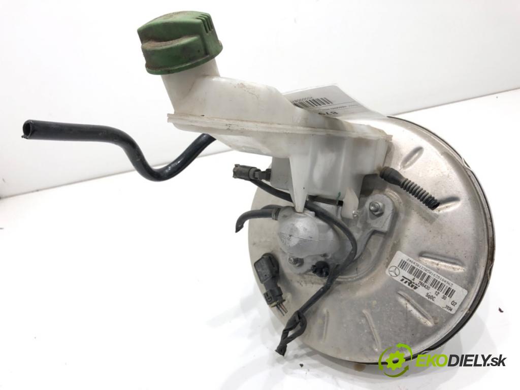 MERCEDES-BENZ W176 liftback 2017 90 kW A 180 (176.042) 1595 Posilovač bŕzd A2464301230