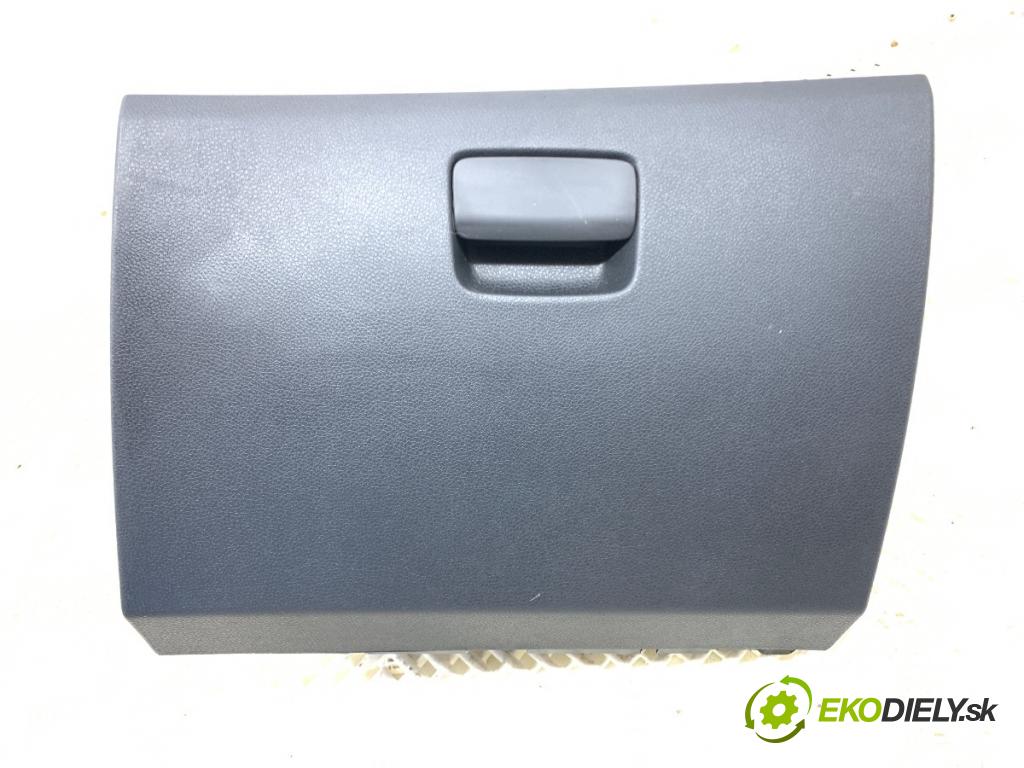 MERCEDES-BENZ W176 liftback 2017 90 kW A 180 (176.042) 1595 přihrádka kastlík spolujezdce 17668086009 (Přihrádka (kastlík))