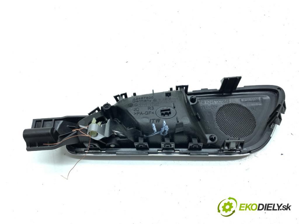 MERCEDES-BENZ W176 liftback 2017 90 kW A 180 (176.042) 1595 Kľučka vnútorná pravy zad A2467300448