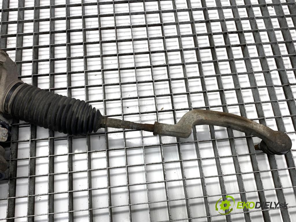 MERCEDES-BENZ W176 liftback 2017 90 kW A 180 (176.042) 1595 riadenie volantu Riadenie 2464604701