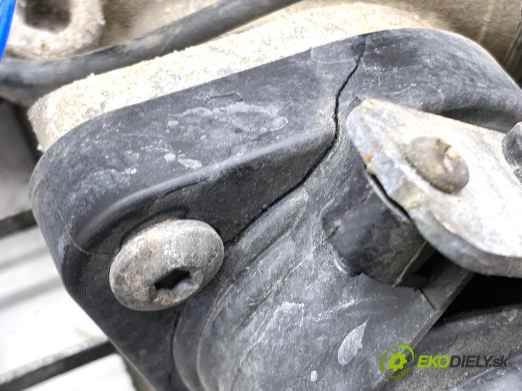 MERCEDES-BENZ W176 liftback 2017 90 kW A 180 (176.042) 1595 riadenie volantu Riadenie 2464604701