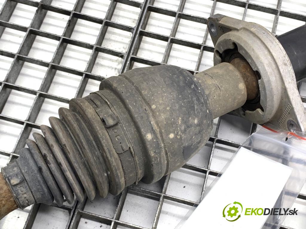 MERCEDES-BENZ W176 liftback 2017 90 kW A 180 (176.042) 1595 Poloos pravy predný A2463600274