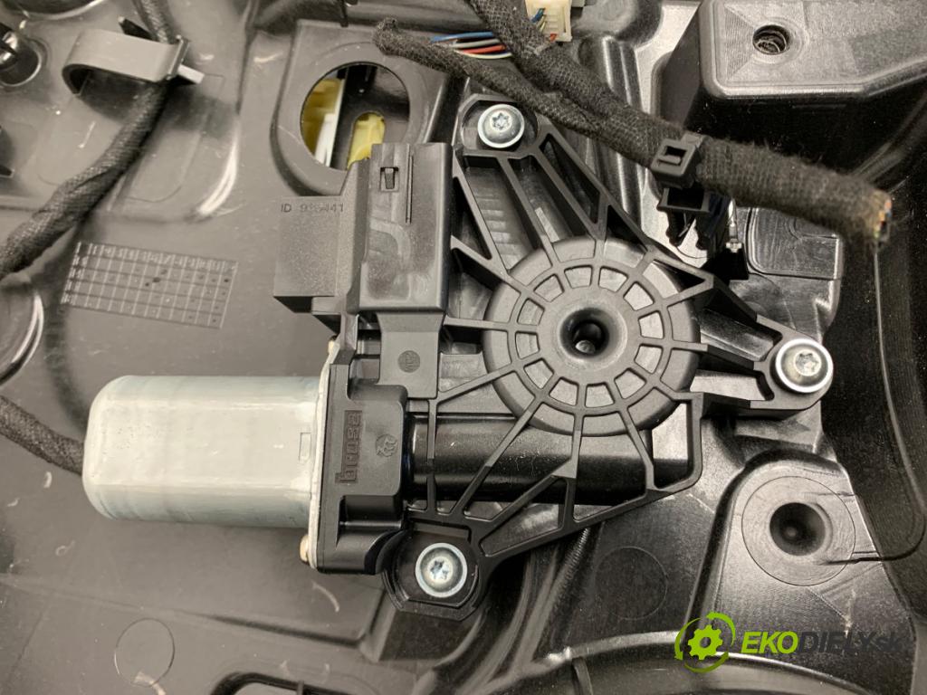 MERCEDES-BENZ W176 liftback 2017 90 kW A 180 (176.042) 1595 Mechanizmus okna ľavy zad