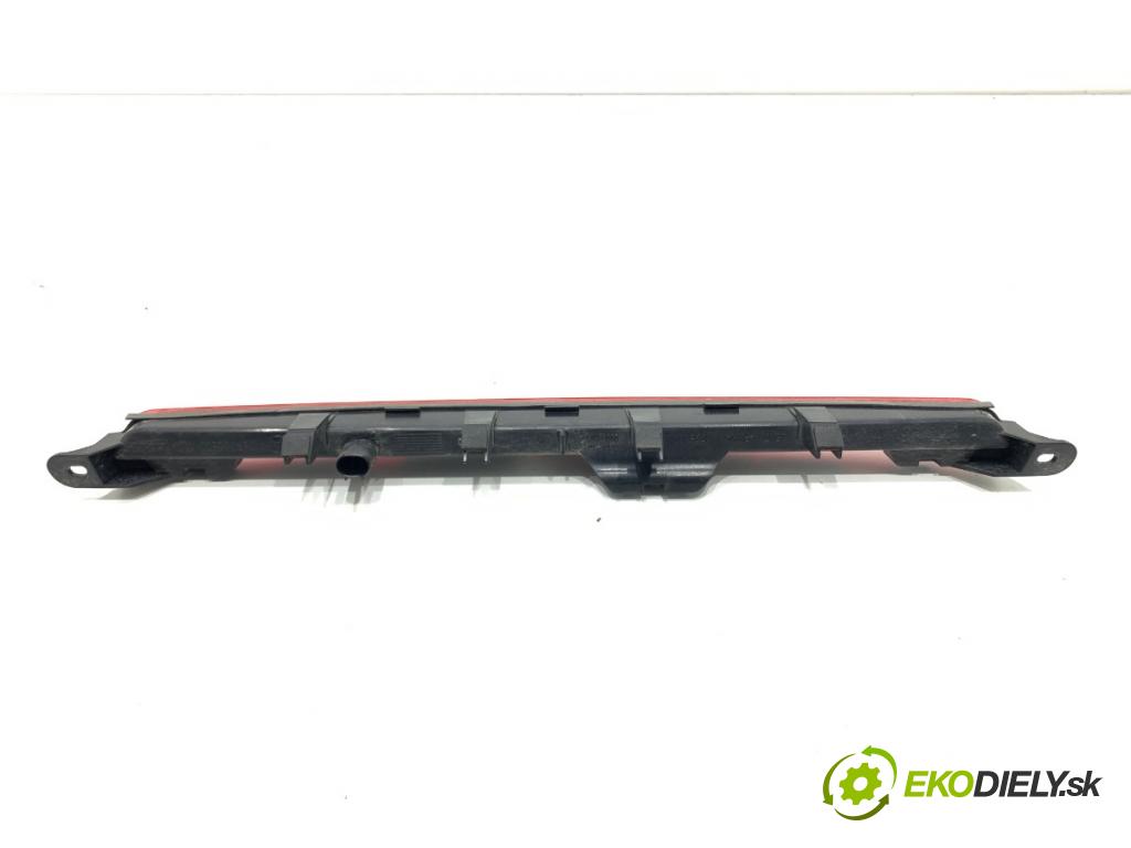 MERCEDES-BENZ W176 liftback 2017 90 kW A 180 (176.042) 1595 Svetlo brzdových svetiel A1769068600