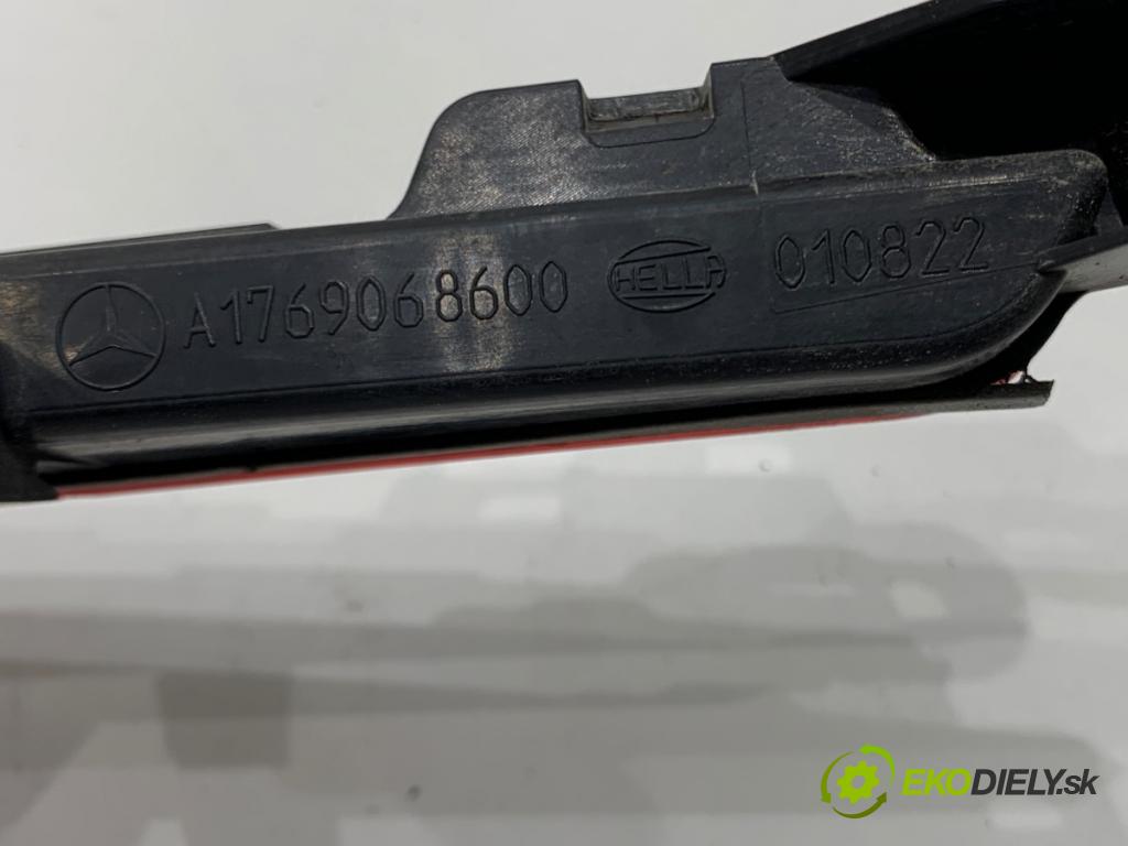 MERCEDES-BENZ W176 liftback 2017 90 kW A 180 (176.042) 1595 světlo brzdových světel A1769068600