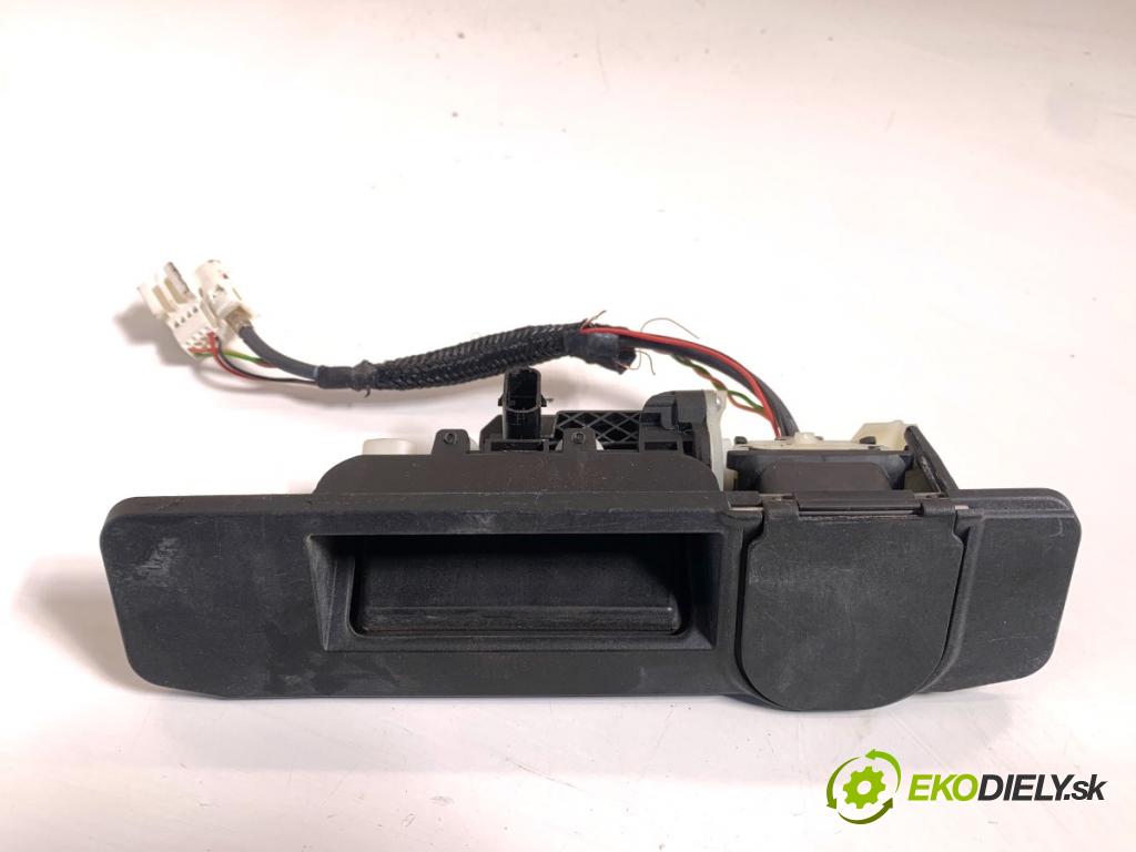 MERCEDES-BENZ W176 liftback 2017 90 kW A 180 (176.042) 1595 Kľučka dverí zad A1667500993