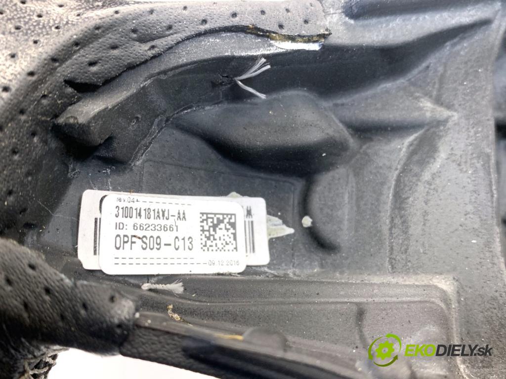MERCEDES-BENZ W176 liftback 2017 90 kW A 180 (176.042) 1595 volant  (Volant)