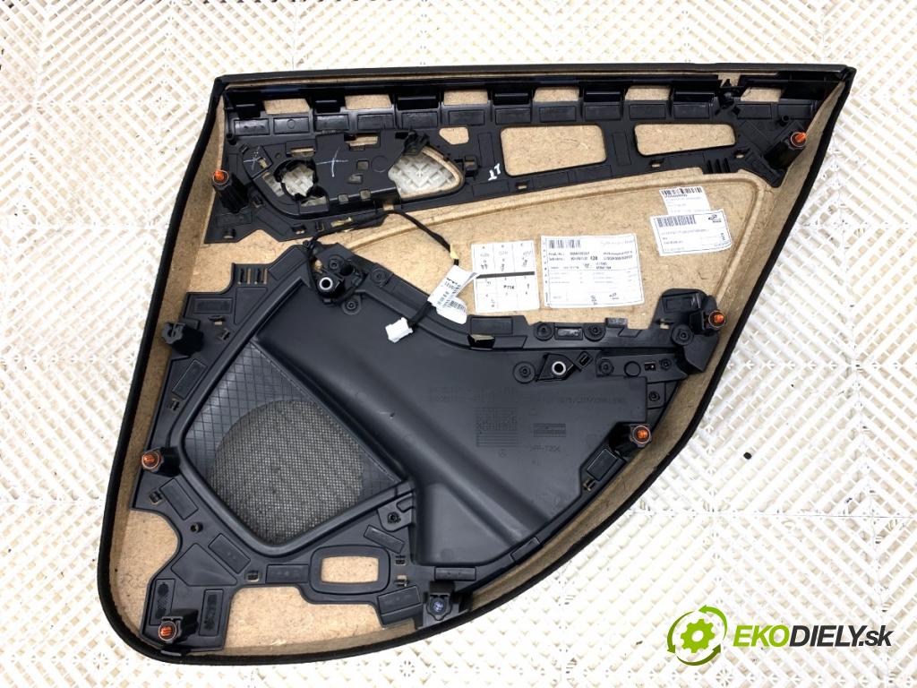 MERCEDES-BENZ W176 liftback 2017 90 kW A 180 (176.042) 1595 čalúnenie Dvere ľavy zad