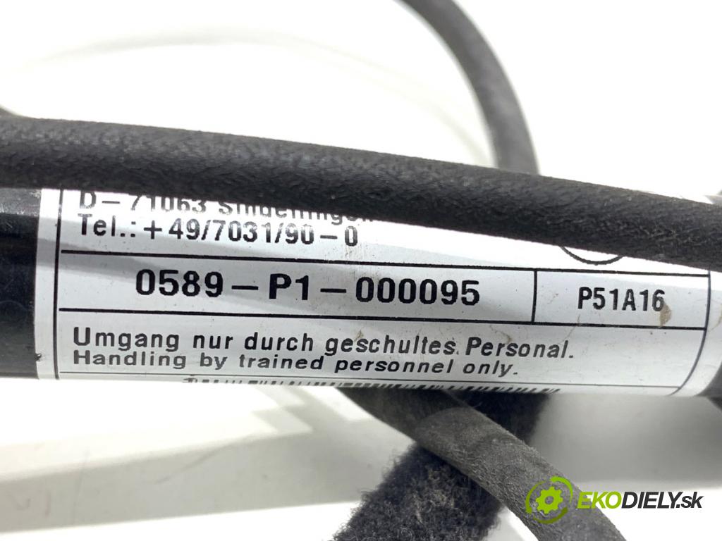 MERCEDES-BENZ W176 liftback 2017 90 kW A 180 (176.042) 1595 KAZETA: PIROTECHNICKÉ: kapoty ľavy 1179061000