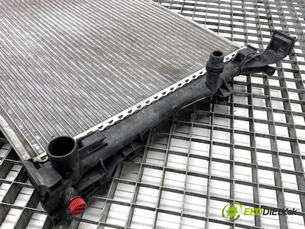 MERCEDES-BENZ W176 liftback 2017 90 kW A 180 (176.042) 1595 Chladič vody A2465001203 (Chladič vody)