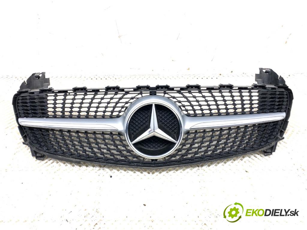 MERCEDES-BENZ W176 liftback 2017 90 kW A 180 (176.042) 1595 Mriežka maska A0008880060 (Mriežka predná (maska chladiča))