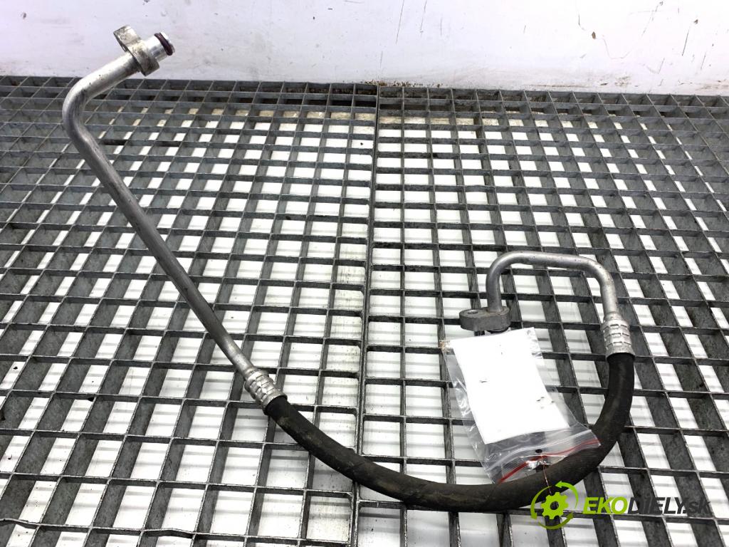 MERCEDES-BENZ W176 liftback 2017 90 kW A 180 (176.042) 1595 rúrka klimatizace A2468301202 (Trubka klimatizace)