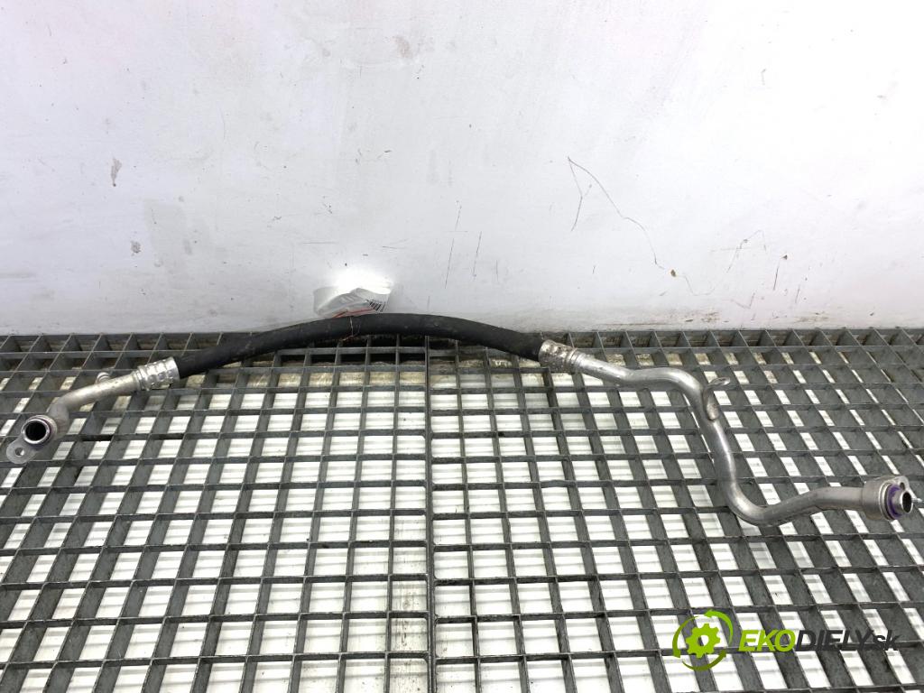 MERCEDES-BENZ W176 liftback 2017 90 kW A 180 (176.042) 1595 rúrka klimatizácie A2468300402 (Rúrka klimatizácie)