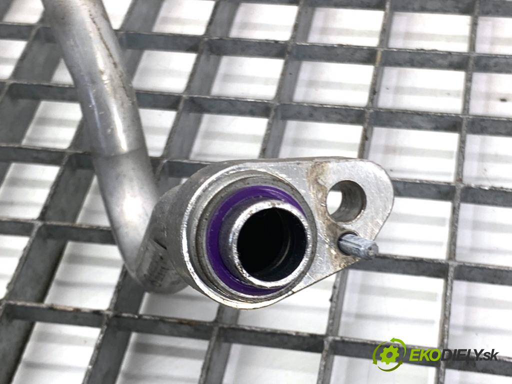 MERCEDES-BENZ W176 liftback 2017 90 kW A 180 (176.042) 1595 rúrka klimatizácie A2468300402 (Rúrka klimatizácie)