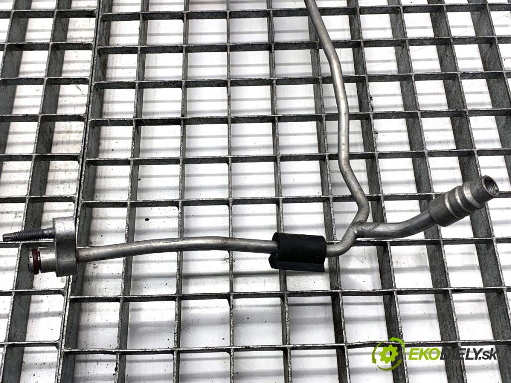 MERCEDES-BENZ W176 liftback 2017 90 kW A 180 (176.042) 1595 rúrka klimatizácie A2468301002 (Rúrka klimatizácie)