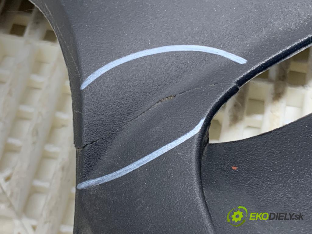 MERCEDES-BENZ W176 liftback 2017 90 kW A 180 (176.042) 1595 Kryt Motor A0910100200 (Kryt motora)