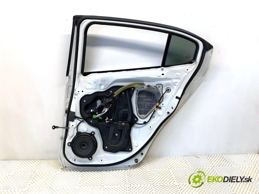 MAZDA 3 BM liftback 2014 88 kW 2.0 1998 dveře pravý zadní část