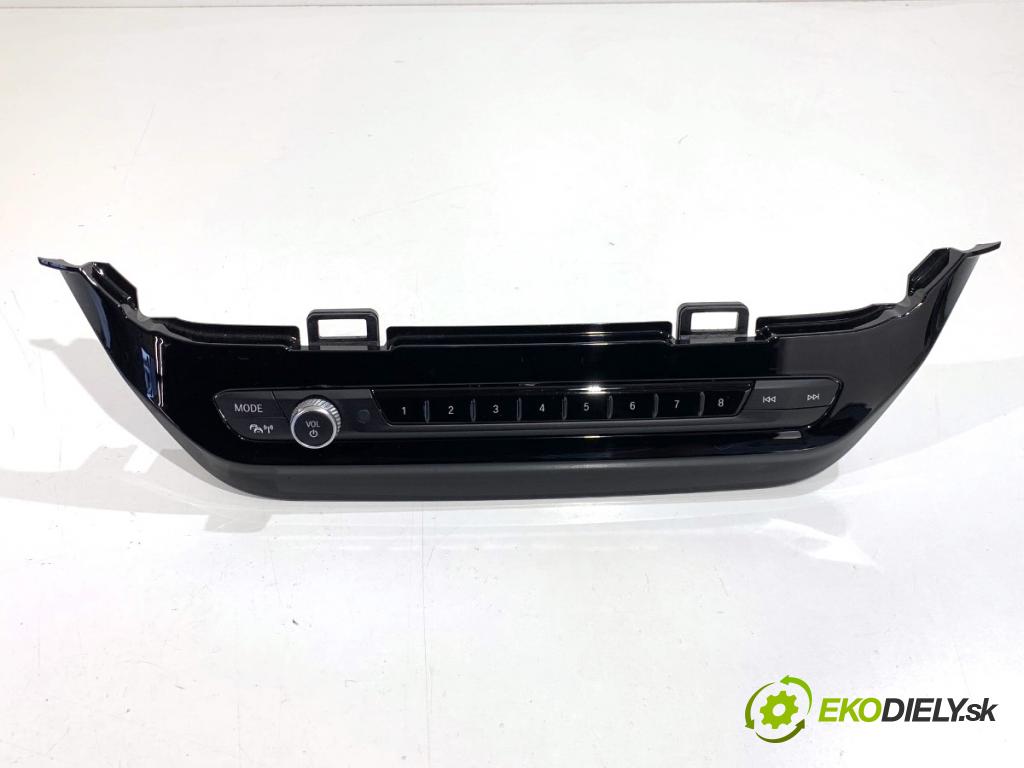 BMW G02 SUV 2023 140 kW xDrive 20 d 1995 Panel ovládaní radia 5A47C37 (Páčky pod volantem)