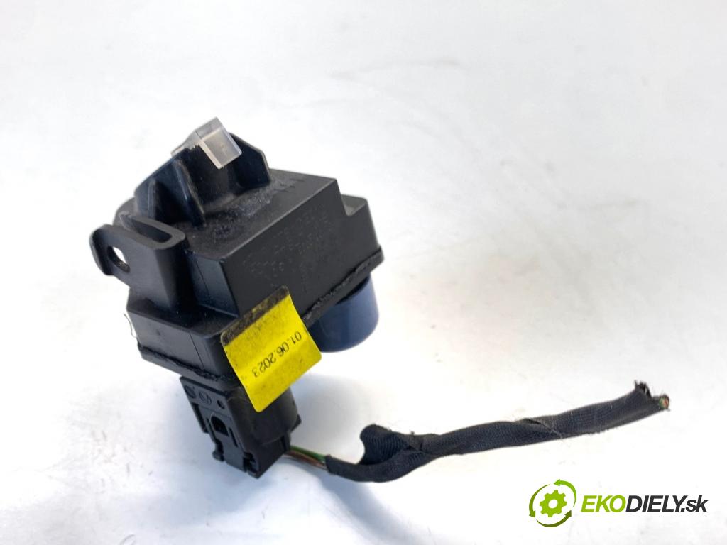 BMW G02 SUV 2023 140 kW xDrive 20 d 1995 svetlo lišty PROGOWEJ ľavá strana 7478447