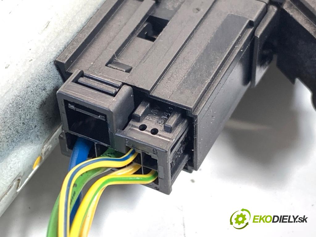 BMW G02 SUV 2023 140 kW xDrive 20 d 1995 Motor strešného okna 10030661A