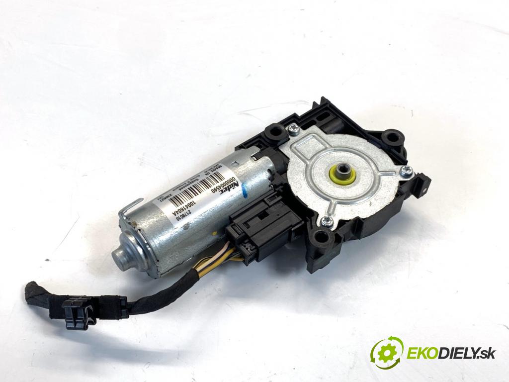 BMW G02 SUV 2023 140 kW xDrive 20 d 1995 motor střešního okna 10041604A