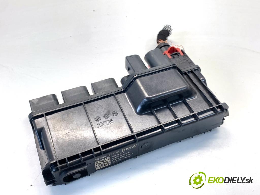 BMW G02 SUV 2023 140 kW xDrive 20 d 1995 rozdělovač PRĄDU 18490510 (Rozdělovač)