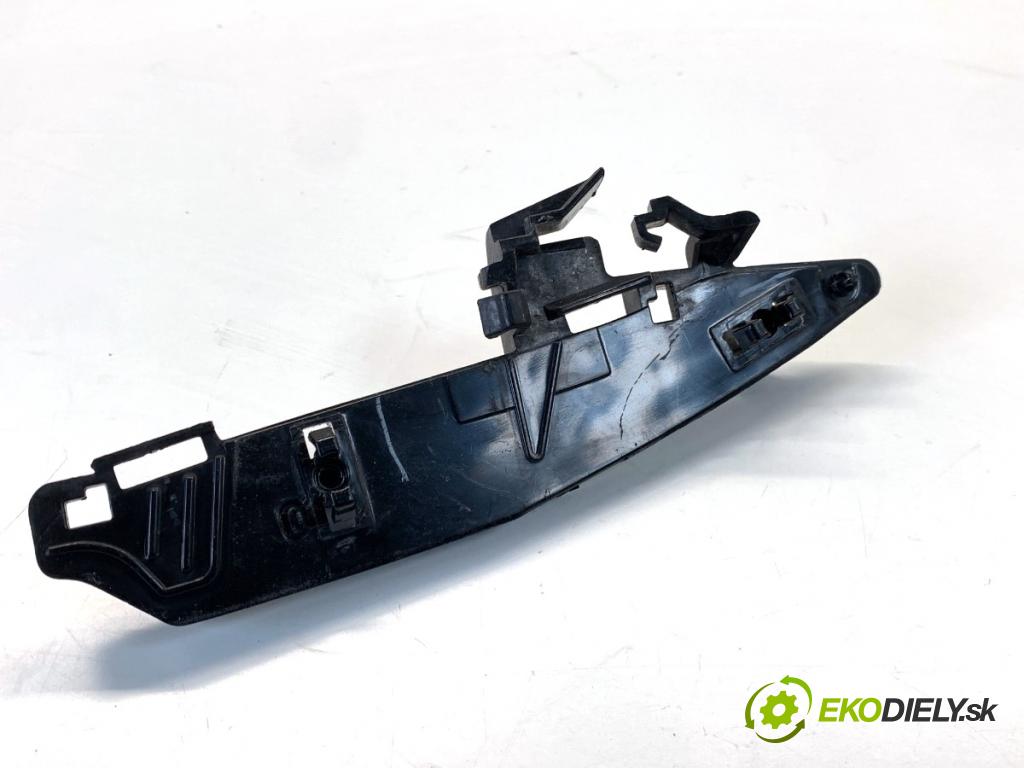 BMW G02 SUV 2023 140 kW xDrive 20 d 1995 Úchyt nárazníka ľavy predný 7399981