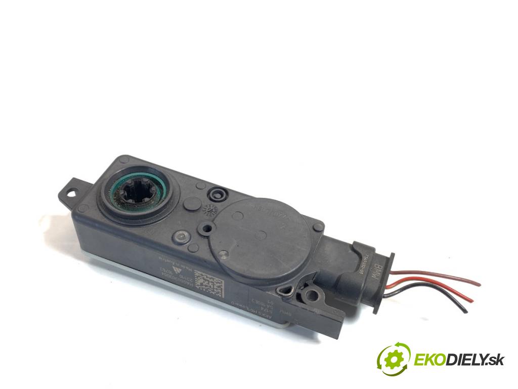 BMW G02 SUV 2023 140 kW xDrive 20 d 1995 motorek rolety ŻALUZIJE: 5A180E3