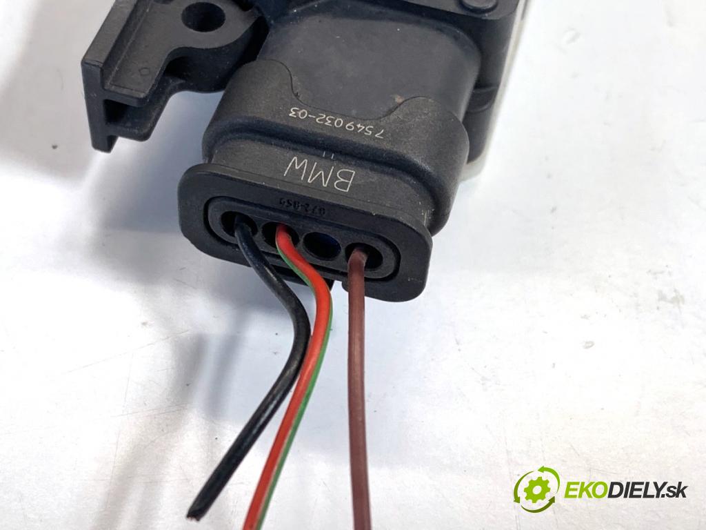 BMW G02 SUV 2023 140 kW xDrive 20 d 1995 Motorček rolety ŽALÚZIE: 5A180E3