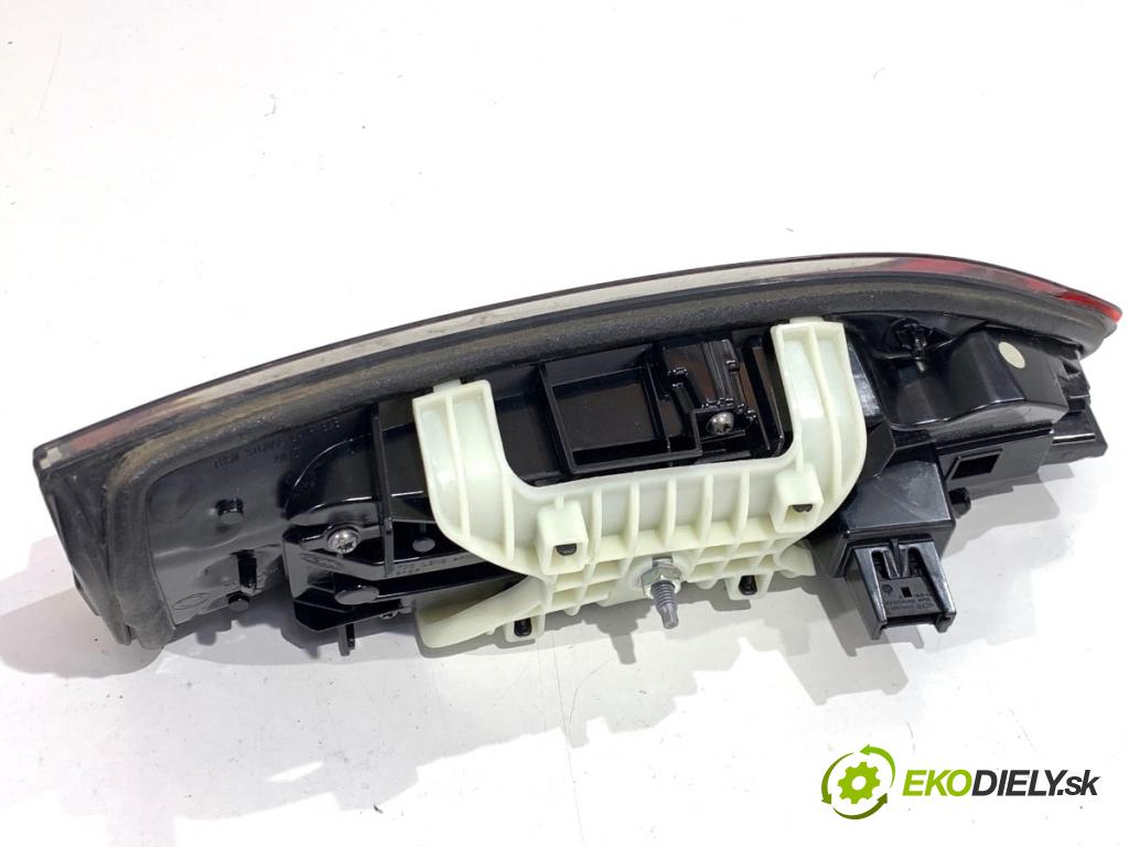 BMW G02 SUV 2023 140 kW xDrive 20 d 1995 Svetlo zad pravá vnútorná 7433798 (Kľučka dverí ostatné)