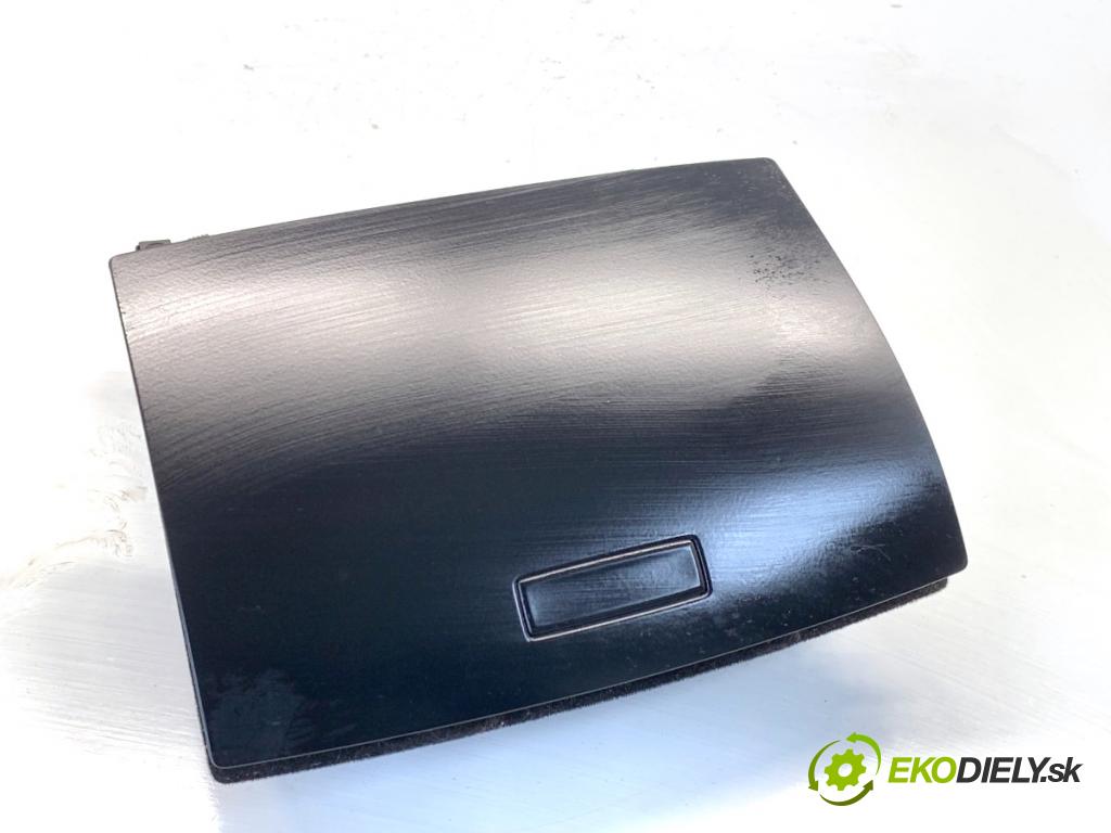 VW TOUAREG SUV 2009 176 kW 3.0 V6 TDI 2967 přihrádka kastlík přístrojovky středový 7L6857919D