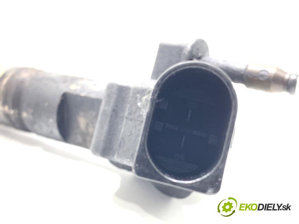 MERCEDES-BENZ KLASA GL SUV 2012 190 kW GL 350 CDI / BlueTec 4-matic (166.823, 166.824) 2987 vstrekovač A6420701187 (Vstrekovač paliva)