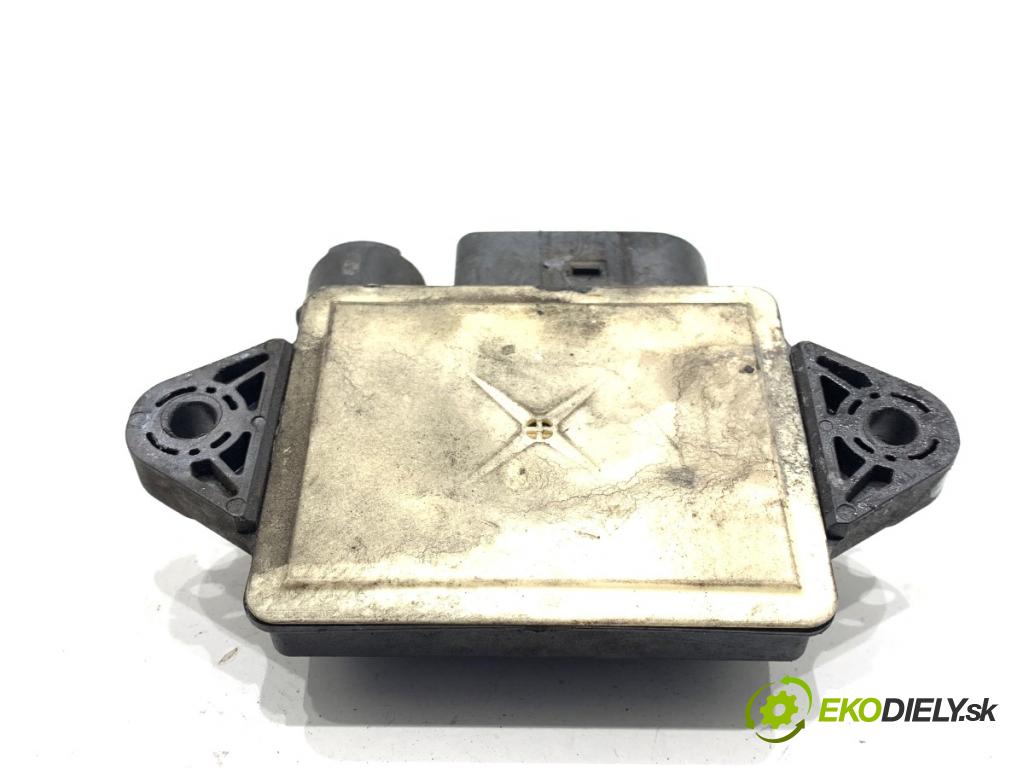 MERCEDES-BENZ KLASA GL SUV 2012 190 kW GL 350 CDI / BlueTec 4-matic (166.823, 166.824) 2987 relé sviečok žhavenia 0522140211 (Relé)