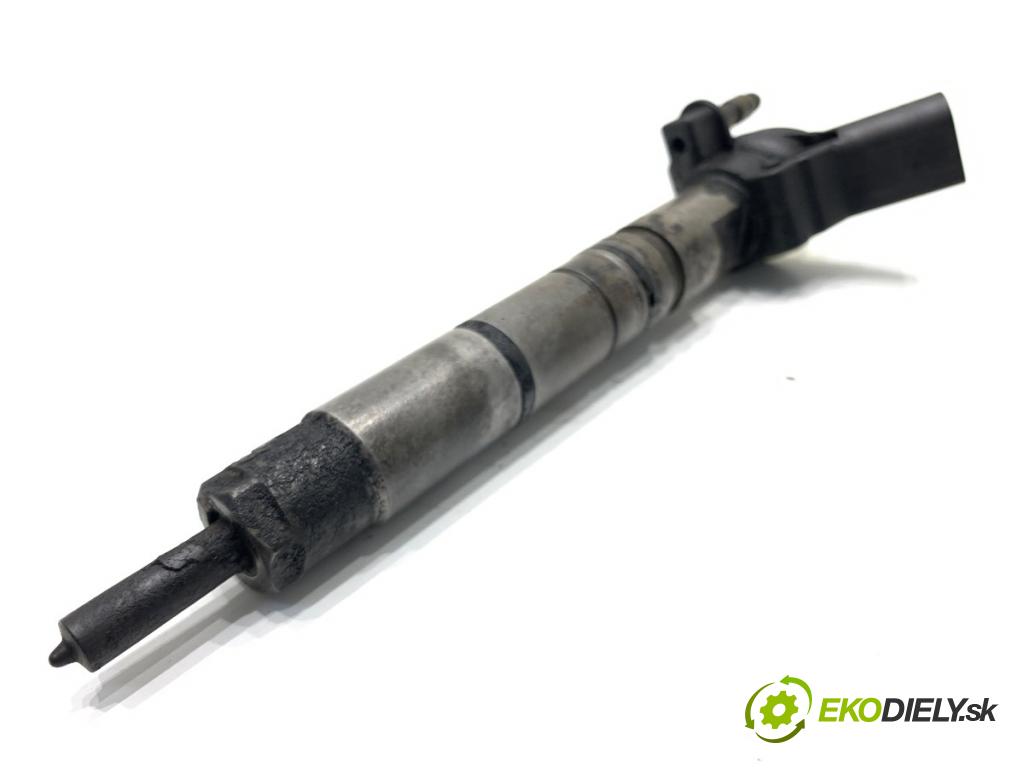 MERCEDES-BENZ KLASA GL SUV 2012 190 kW GL 350 CDI / BlueTec 4-matic (166.823, 166.824) 2987 vstrekovač A6420701187 (Vstrekovač paliva)