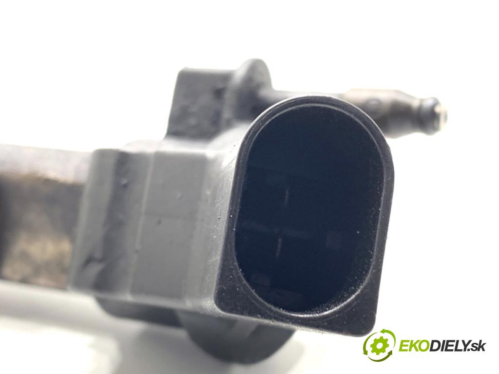 MERCEDES-BENZ KLASA GL SUV 2012 190 kW GL 350 CDI / BlueTec 4-matic (166.823, 166.824) 2987 vstrekovač A6420701187 (Vstrekovač paliva)