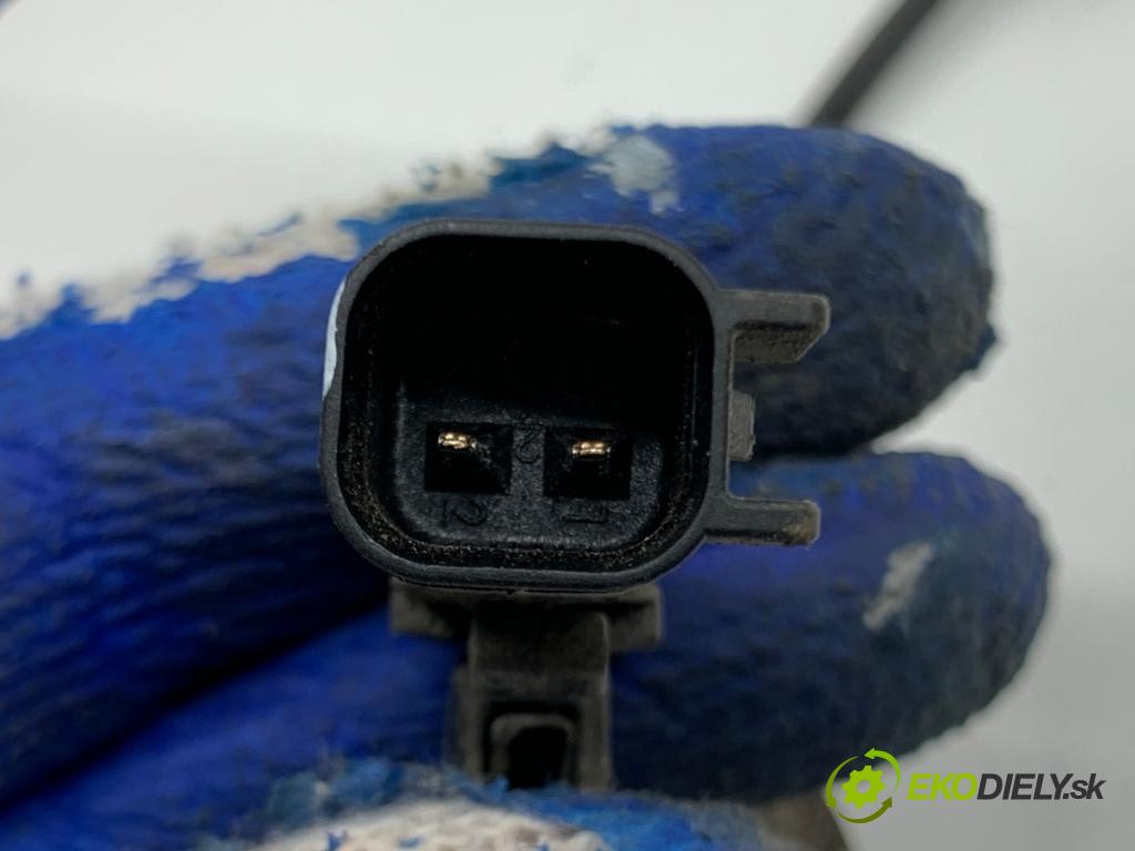 TESLA MODEL Y SUV 2023 235 kW EV 0 Snímač ABS pravy predný 2288761-00-A