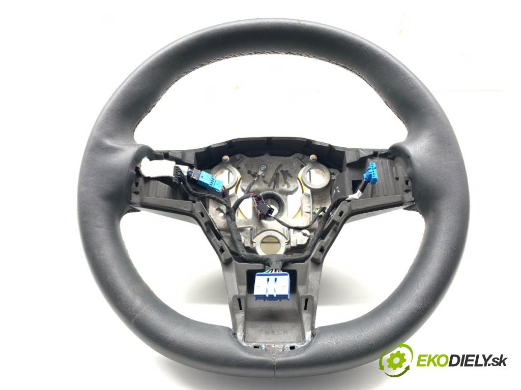 TESLA MODEL Y SUV 2023 235 kW EV 0 volant 1626599-00-D (Volant)