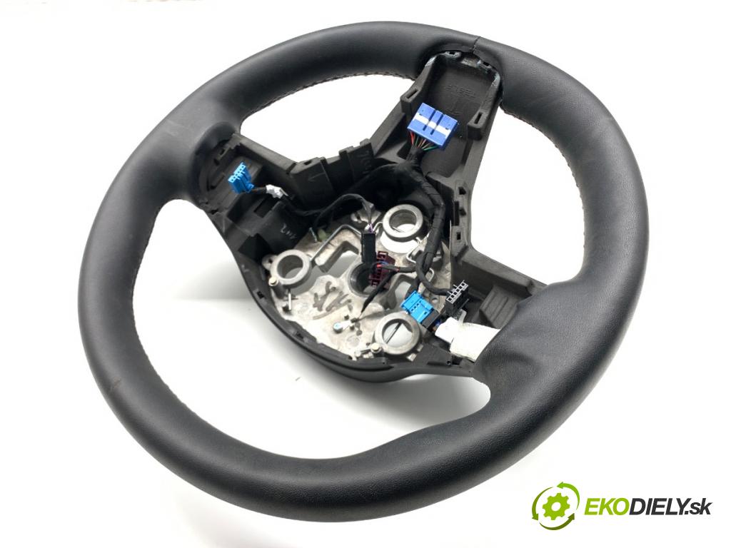 TESLA MODEL Y SUV 2023 235 kW EV 0 Volant 1626599-00-D (Volant)