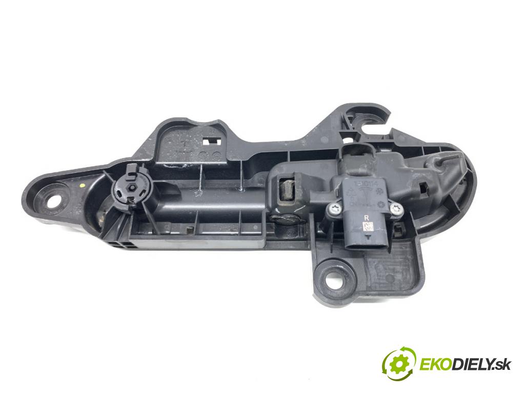 TESLA MODEL Y SUV 2023 235 kW EV 0 Kľučka vonkajšia pravy predný 1528115-00-D