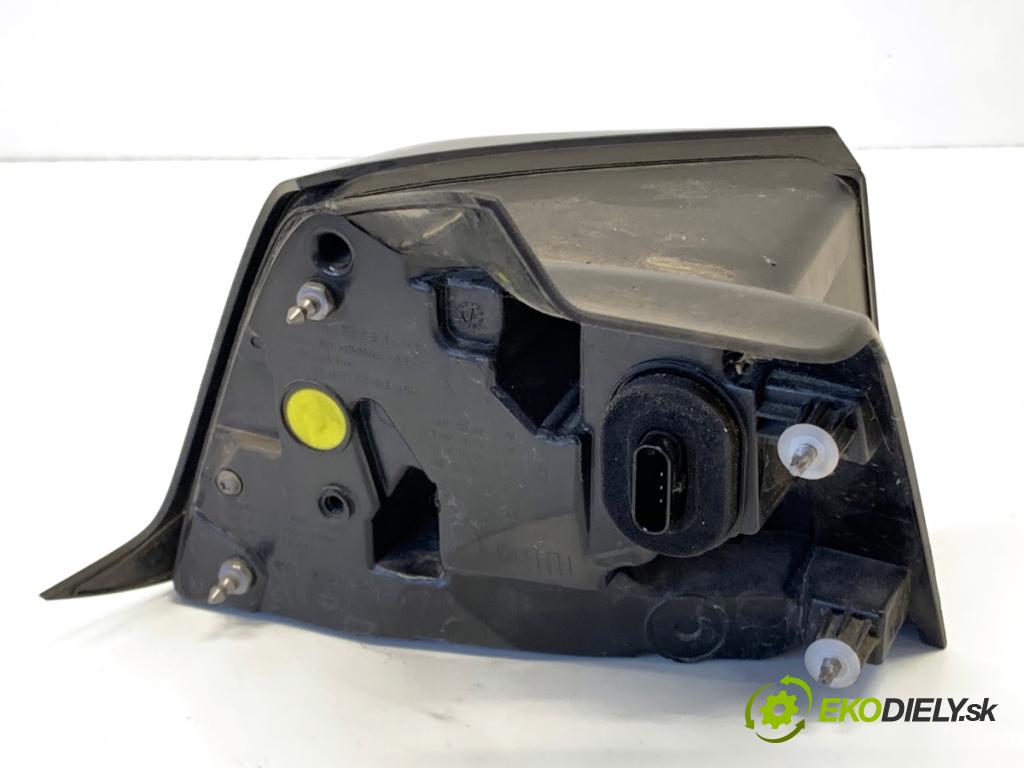 TESLA MODEL Y SUV 2023 235 kW EV 0 Svetlo pravy zad 1502087-00-D