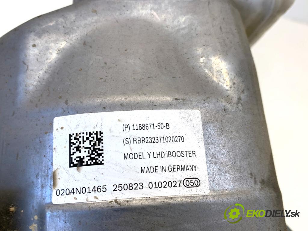 TESLA MODEL Y SUV 2023 235 kW EV 0 Posilovač bŕzd 1188671-50-B