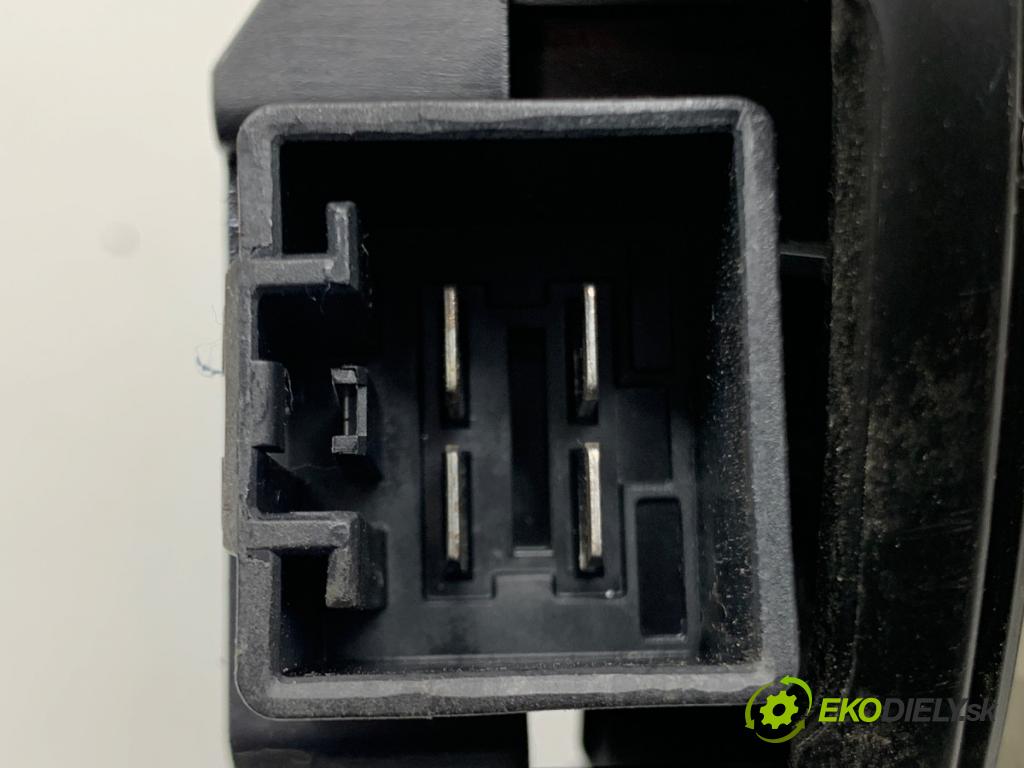 TESLA MODEL Y SUV 2023 235 kW EV 0 ventilátor kúrenia 1679899-00-A