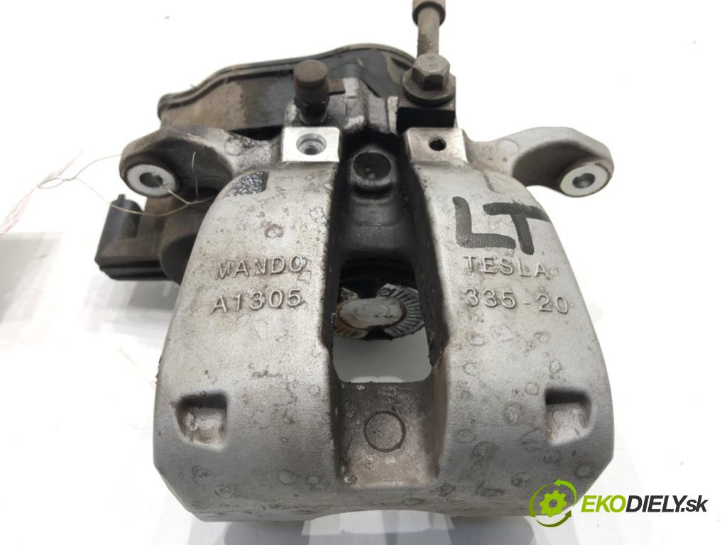 TESLA MODEL Y SUV 2023 235 kW EV 0 Brzdič strmeň ľavy zad 