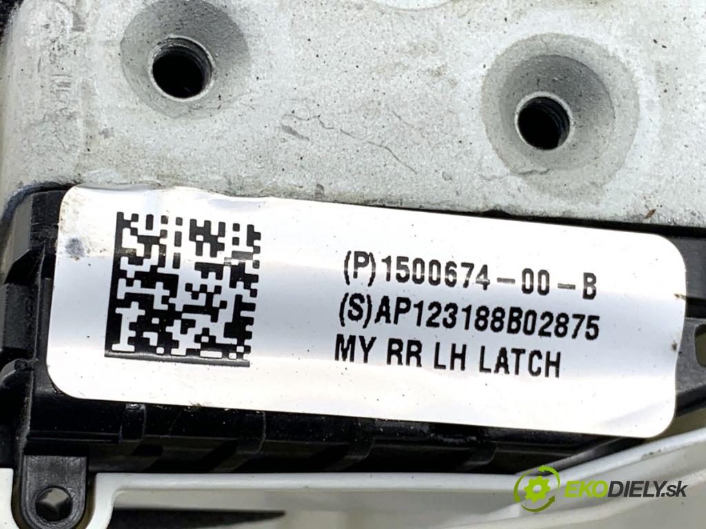 TESLA MODEL Y SUV 2023 235 kW EV 0 zámok Dvere ľavy zad 1500674-00-B