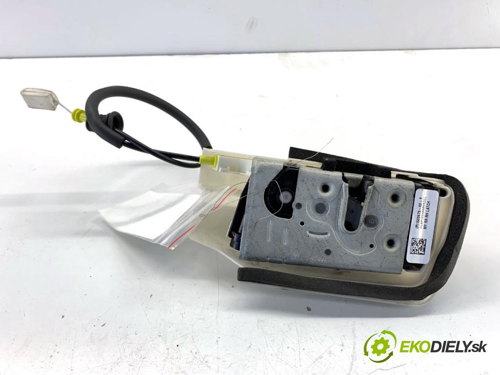 TESLA MODEL Y SUV 2023 235 kW EV 0 zámok Dvere pravy zad 1500675-00-B