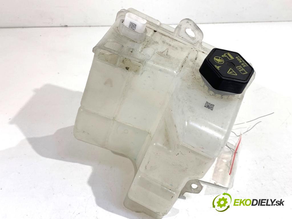 TESLA MODEL Y SUV 2023 235 kW EV 0 nádržka vyrovnávací 1546475-00-E